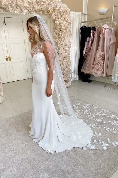 Model in Eleganza Sposa Wedding Dress and Veil in Glasgow, UK