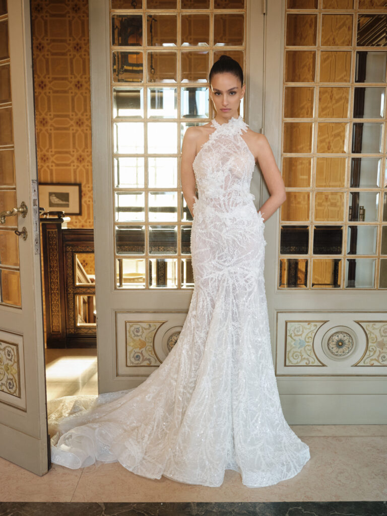 Infinito bridal gown full length with fitted silhouette and embellished detail